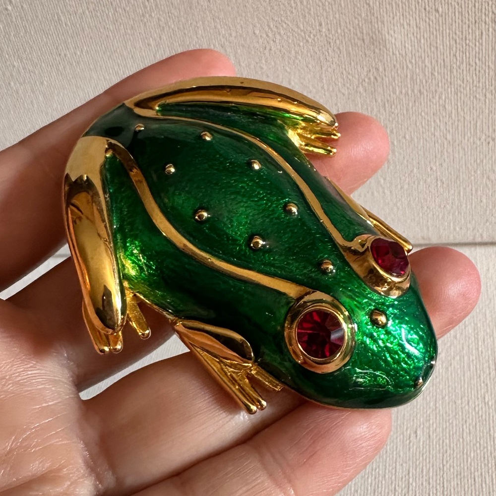 Vintage Sphinx Green and Gold Frog Red Rhinestone Eye Brooch